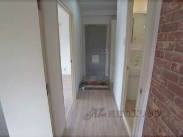 廊下(室内からみた玄関です)