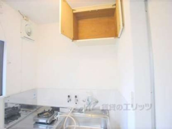 キッチン上部棚