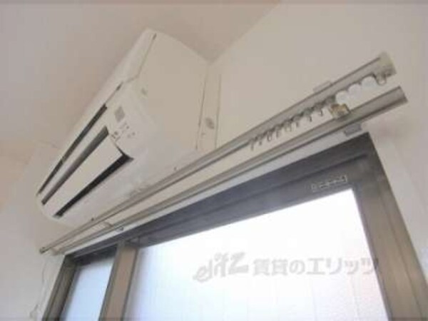 カーテンレール