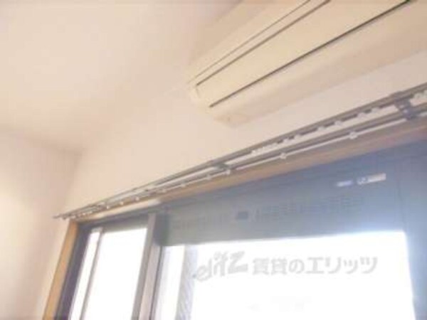 カーテンレール