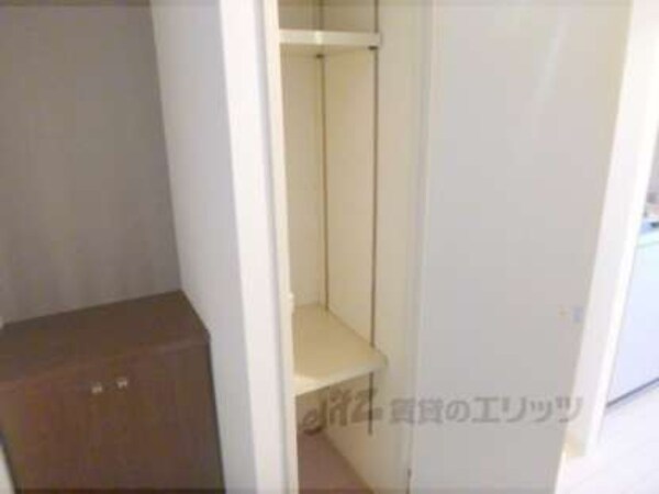 廊下収納