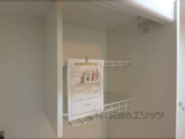 キッチン上部棚