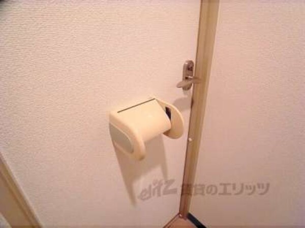 トイレ(壁についています)