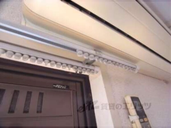 カーテンレール