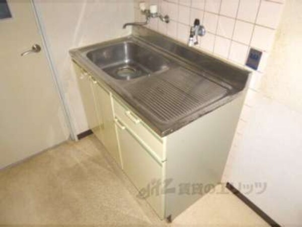キッチン(一口コンロが設置できます。)