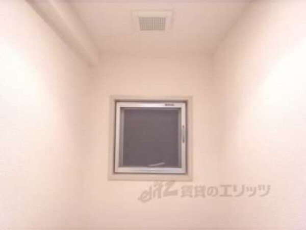 トイレの窓