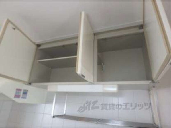 キッチン上部棚