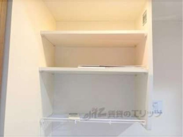棚上収納