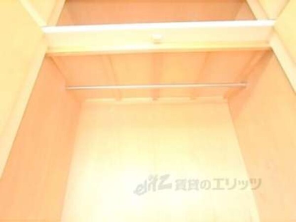 洋室：収納