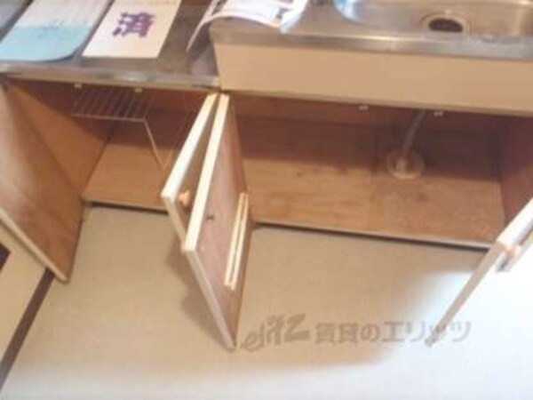 下部収納