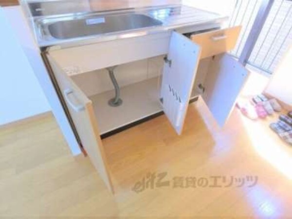 下部収納