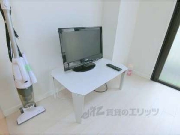 テレビ・テーブル