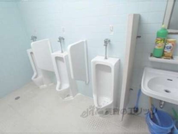 共同トイレ