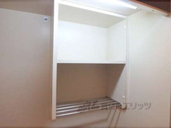 キッチン上部収納