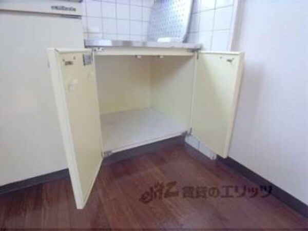 キッチン(下部収納です)