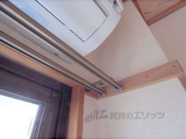 カーテンレール