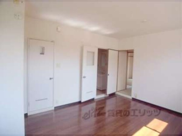 洋室(日差し良好です。)