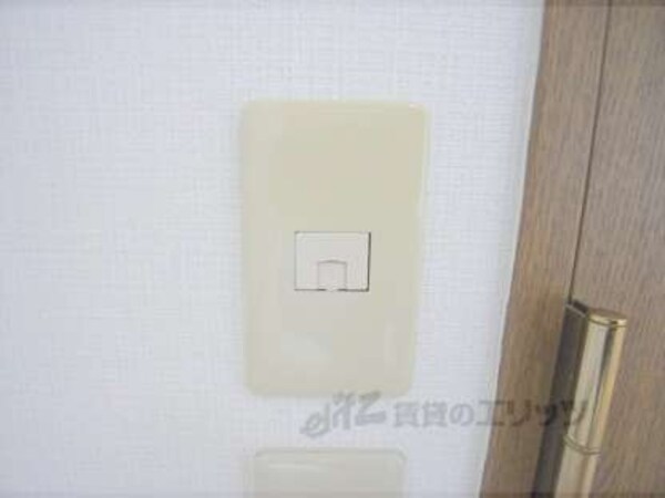 ネット線差込口