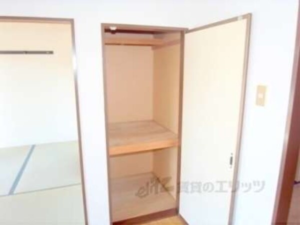 収納(奥行きのあるお部屋です。)