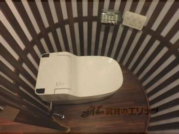 棚(ベット横にあります)