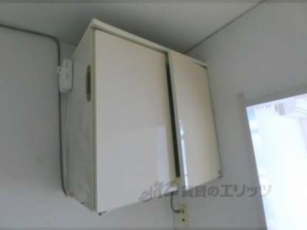 キッチン上部収納