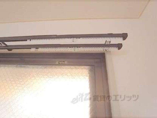 カーテンレール