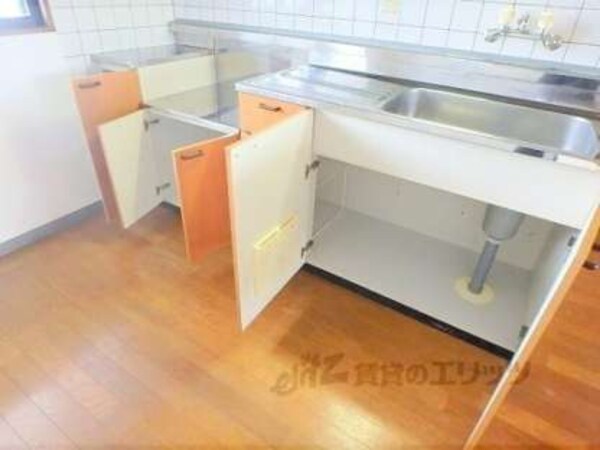 キッチン下部収納