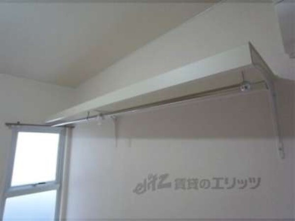 吊り収納