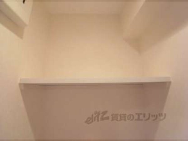 トイレ(上部棚)