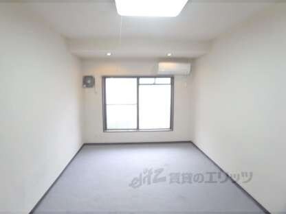 ＴＷＩＮⅠの洋室