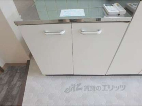 下部収納