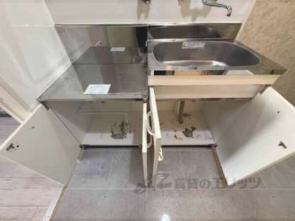 下部収納