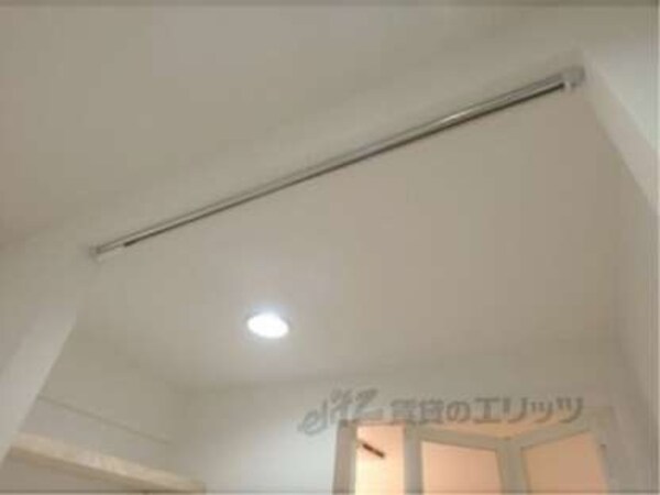 カーテンレール