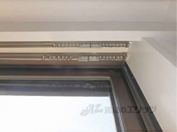 カーテンレール