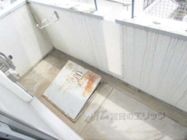 ベランダ(洗濯物　しっかり干せます)