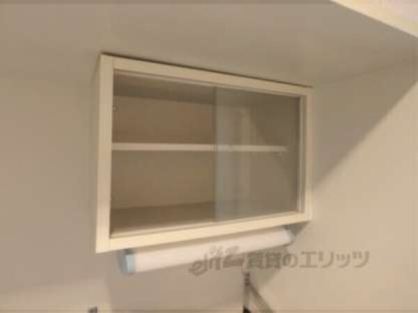キッチン上部棚