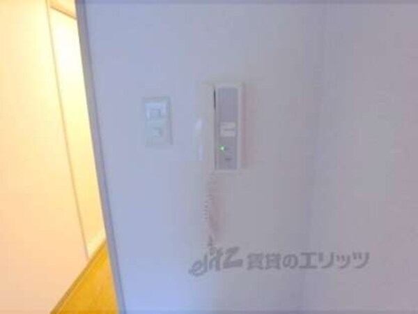インターホン(オートロック付きなので安心)