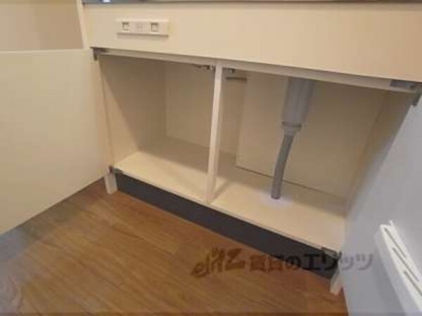 収納(鍋がしまえます)