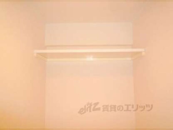 収納(トイレの上の収納です。)