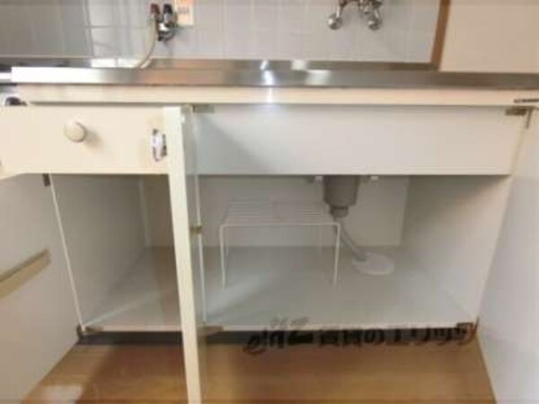 下部収納