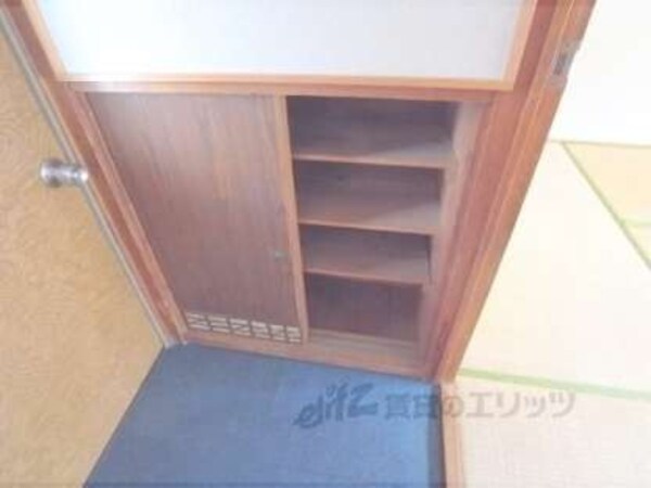 下駄箱(下駄箱もあります。)