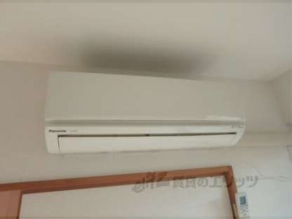 リビングエアコン