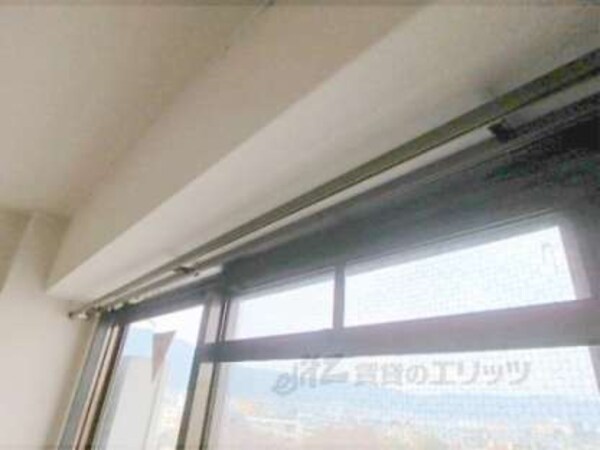 カーテンレール