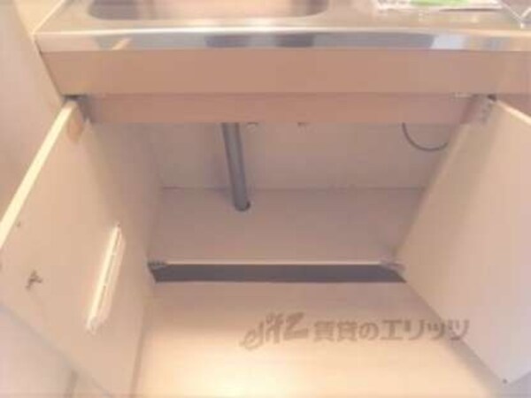 下部収納
