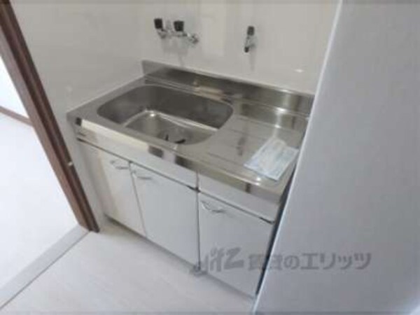キッチン(ガスコンロ設置可能)