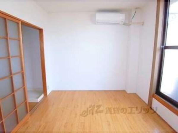 居室(静かで落ち着くお部屋です。)