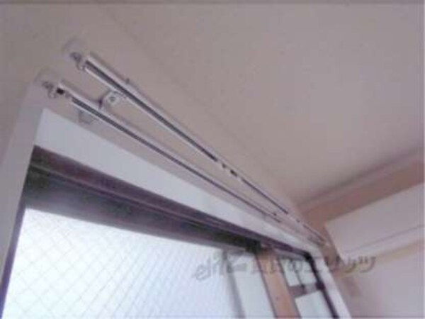 カーテンレール