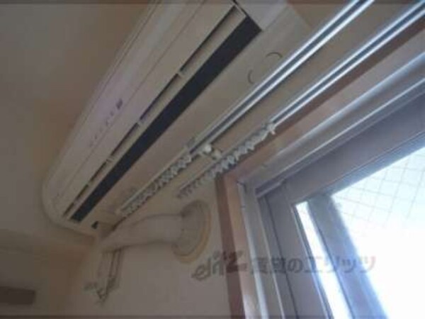 カーテンレール