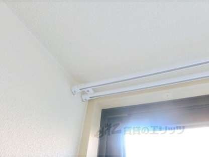 カーテンレール