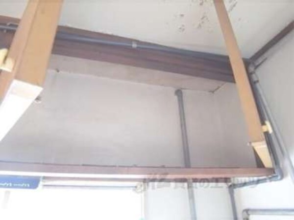 キッチン上部棚